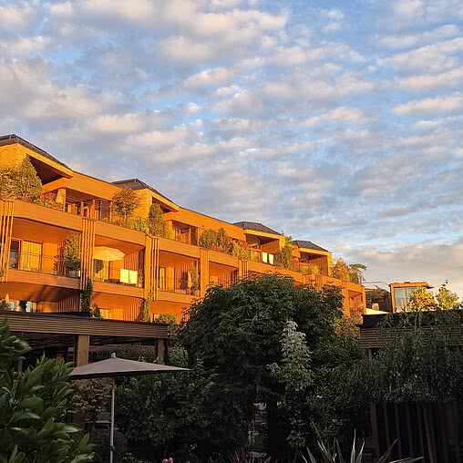 As the day slowly fades away, the Genussdorf reveals one of its most beautiful moments. Golden skies, peaceful views and the feeling of having nowhere else to be.